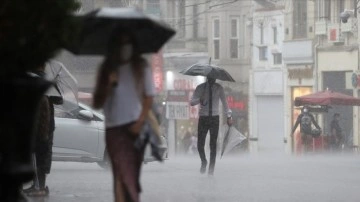 Meteorolojiden kimi vilayetler düşüncesince demir yağmur ve fırtına uyarısı