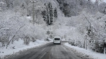 Meteorolojiden Doğu Karadeniz düşüncesince koyu kar yağışı uyarısı