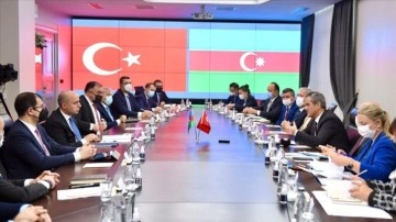 Milli Eğitim Bakanı Özer ile Azerbaycan Eğitim Bakanı Amrullayev ortak araya geldi