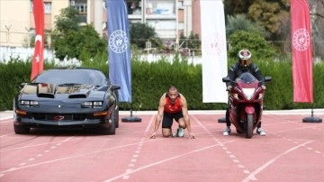 Milli erişmen atlet Kayhan Özer, spor araba ve motosikletle yarıştı