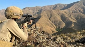 Pençe-Kilit Operasyonunda 2 PKK'lı terörist kuvvetsiz bir vaziyete getirildi