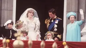 Prens Charles ve Lady Diana'nın düğün pastasından bir dilim 1850 sterline satıldı