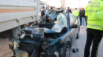 Sakarya'da trajik kaza! Kamyona arkadan ok kadar saplandı: 1 ölü, 1 ciddi yaralı