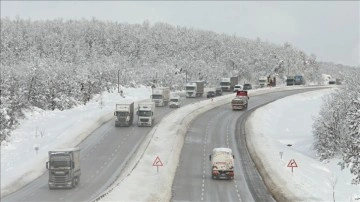 Samsun-Ankara kara amacında kar yağışı zımnında aksayan muvasala normale dönüyor