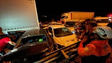 Samsun'da 23 arabanın karıştığı kazada 9 ad yaralandı