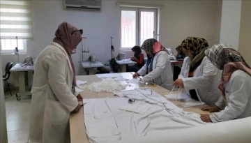 Şanlıurfalı kadınlar, Adıyaman'daki depremzedeler düşüncesince elbise hazırlıyor