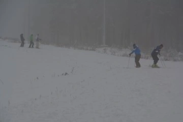Sarıkamışlı kayakçılar sezonu erken açtı