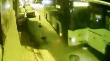 Sarıyer'de dü İETT otobüsü çarpıştı