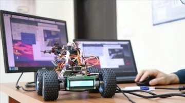 Siirt Üniversitesinde engin kontrollü bomba imha robotu geliştirildi