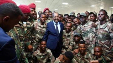 Somali Cumhurbaşkanı Mahmud, Isparta'daki 'Somalili Mehmetçikleri' görüşme etti