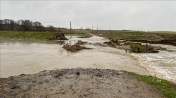 Tekirdağ'da çok yağmur dolayısıyla Çorlu Deresi taştı
