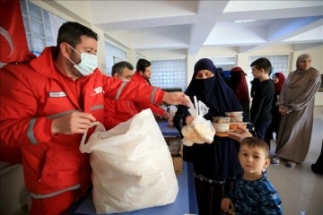 Türk Kızılay, Trakya'daki harp mağduru ailelere sıcak yemek ulaştırıyor