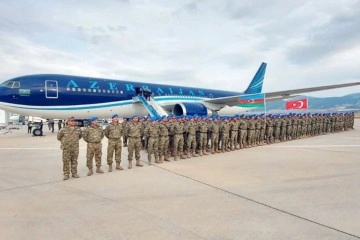 Türkiye'de komando eğitimini tamamlayan Azerbaycan askerleri Bakü’ye döndü