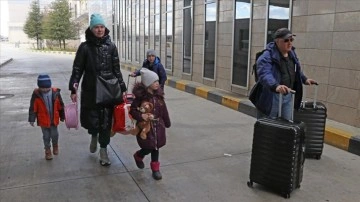 Ukraynalı aileler sakıncasız buldukları düşüncesince Türkiye'ye geliyor