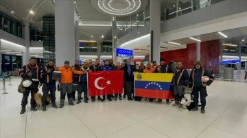 Venezuela arama kurtarma ekibi İstanbul Havalimanı'ndan ülkelerine uğurlandı