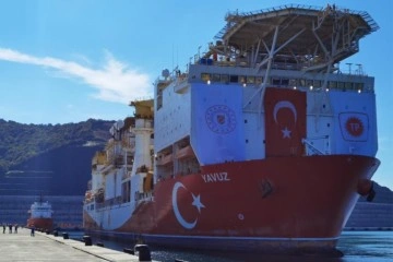 Yavuz Sondaj Gemisi'nin kule montajı emek harcamaları sürüyor