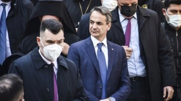 Yunanistan Başbakanı Miçotakis, Fener Rum Patrikhanesi'nde ayine katıldı