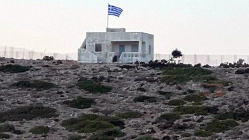 Yunanistan'dan şişman tahrik! Bayrak dikmeye başladılar Dışişlerine 'nota' çağrısı